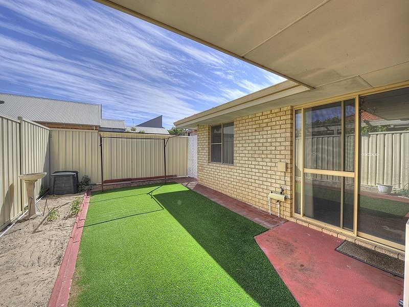 2/17 Stewart Street, Mandurah WA 6210