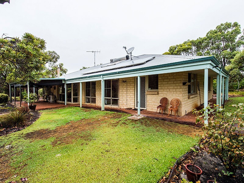 11 Fouracre Court, Stake Hill WA 6181