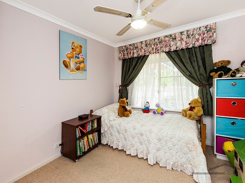 11 Fouracre Court, Stake Hill WA 6181