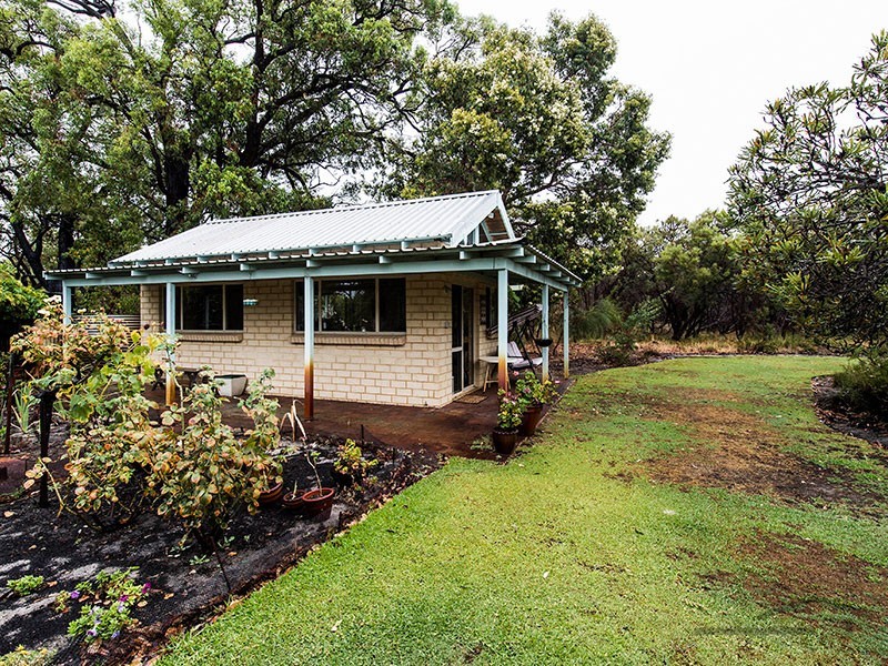 11 Fouracre Court, Stake Hill WA 6181