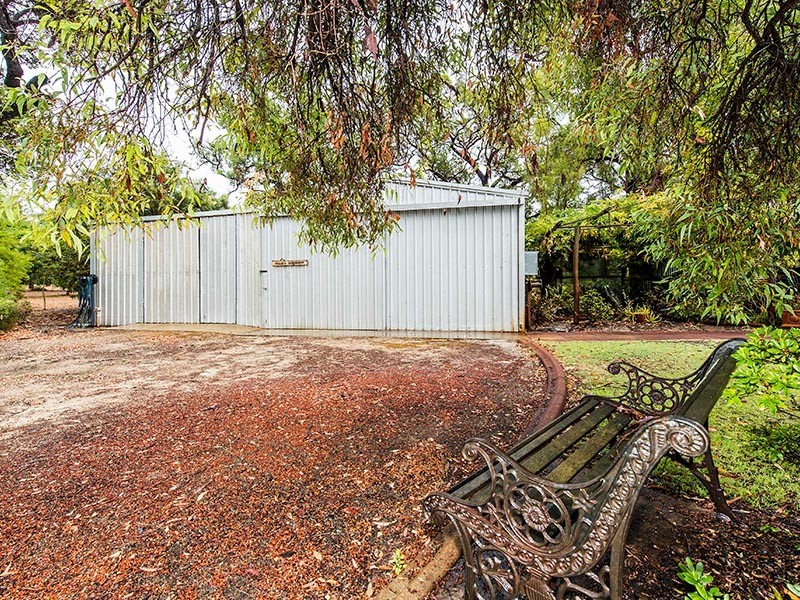 11 Fouracre Court, Stake Hill WA 6181