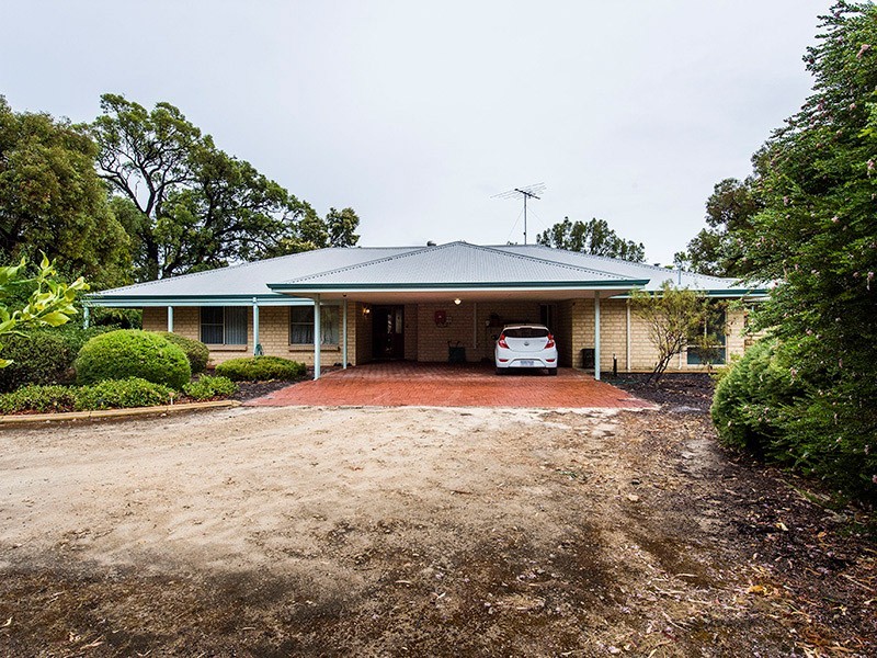 11 Fouracre Court, Stake Hill WA 6181
