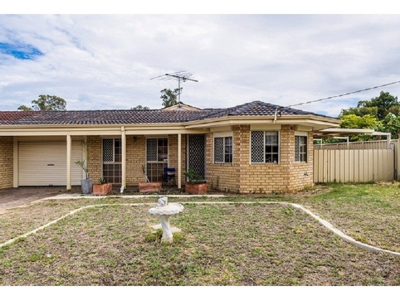 17B Saskatchewan Way, Greenfields WA 6210