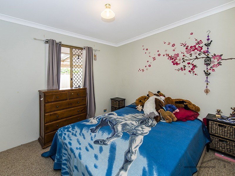 17B Saskatchewan Way, Greenfields WA 6210
