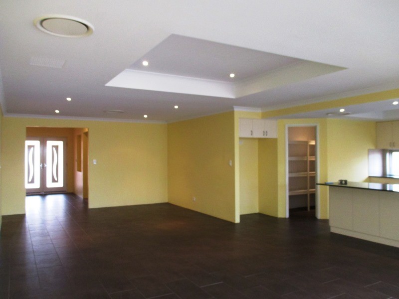 26 Adriana Way, Halls Head WA 6210