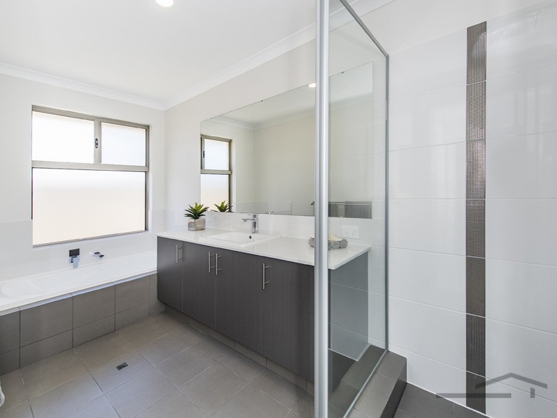 17 Caddadup Retreat, Dawesville WA 6211