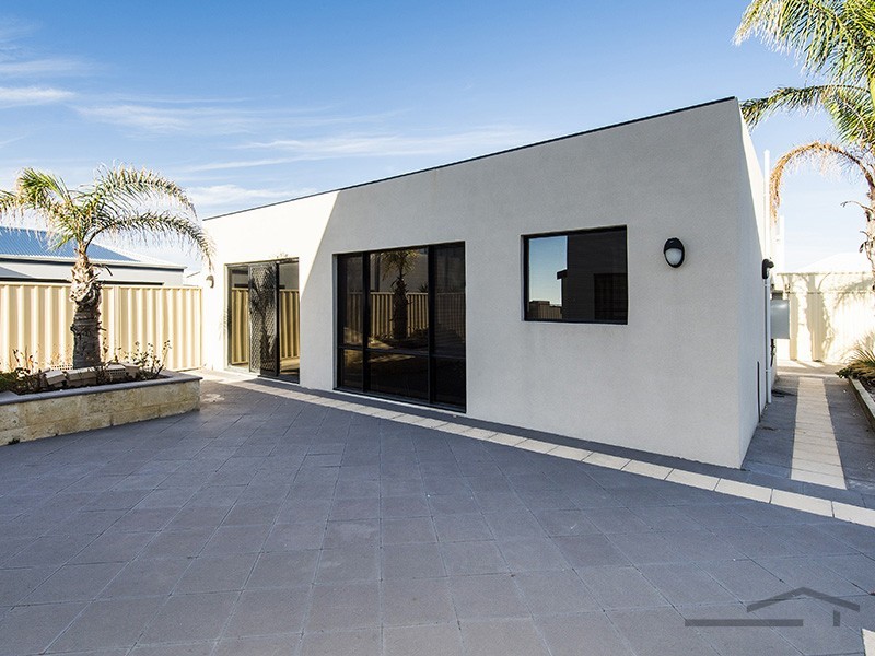 124 Foreshore Drive, Singleton WA 6175