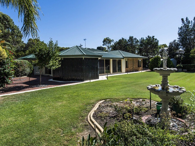 14 Victoria Circle, Greenfields WA 6210