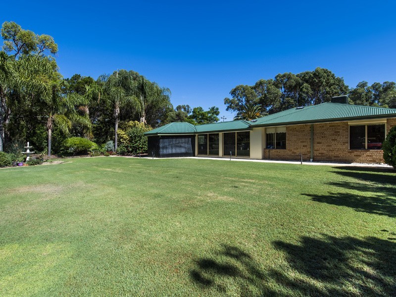 14 Victoria Circle, Greenfields WA 6210