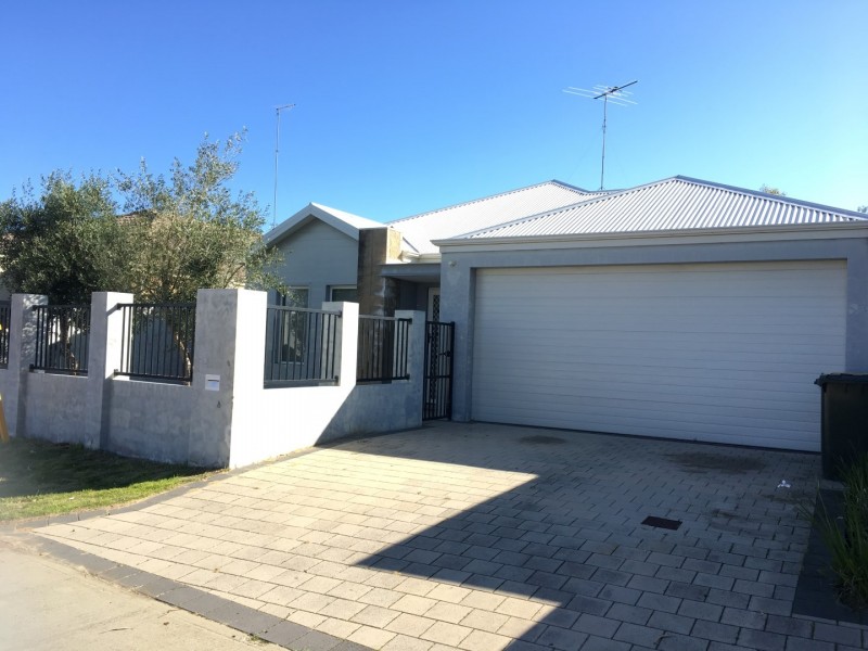 10 Illyarrie Avenue, Falcon WA 6210