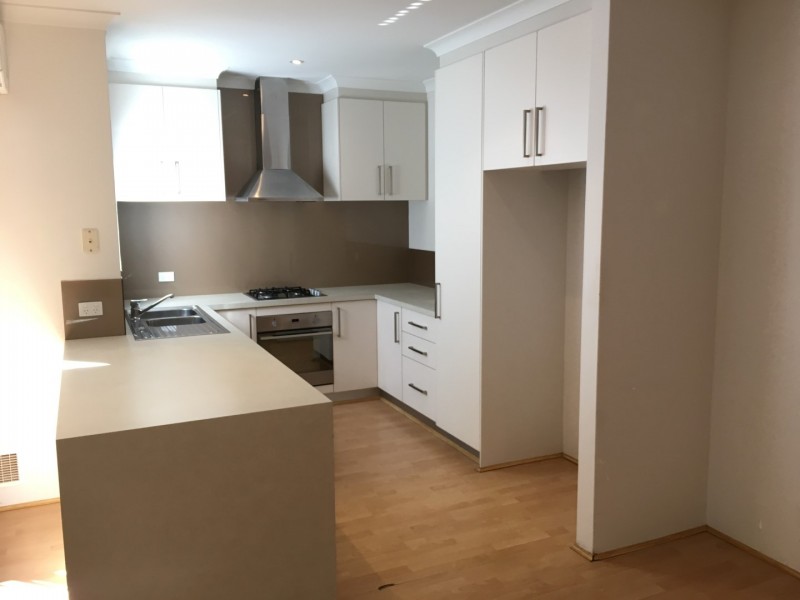 10 Illyarrie Avenue, Falcon WA 6210