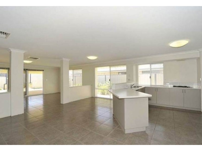 117 Meadow Springs Drive, Meadow Springs WA 6210