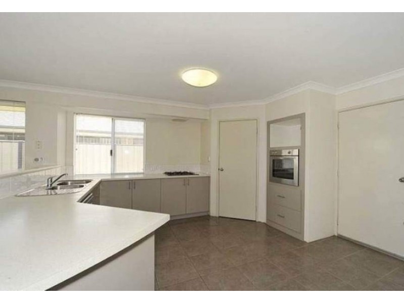 117 Meadow Springs Drive, Meadow Springs WA 6210