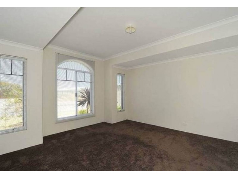 117 Meadow Springs Drive, Meadow Springs WA 6210