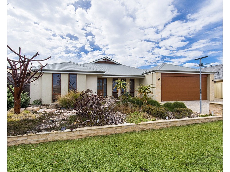 4 Katanning Avenue, Dawesville WA 6211