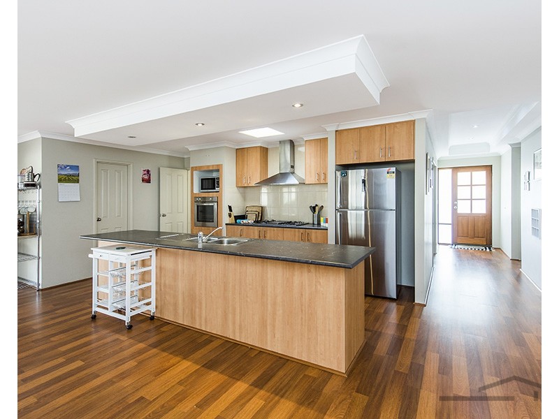 4 Katanning Avenue, Dawesville WA 6211