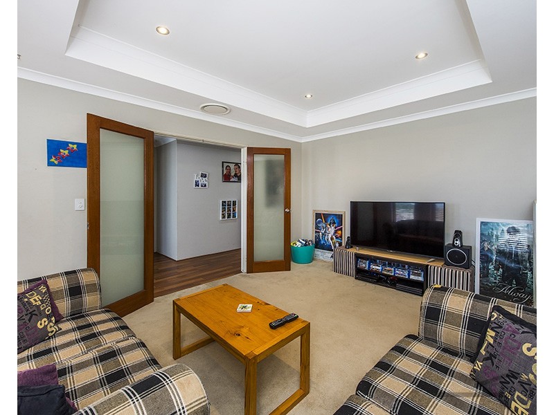 4 Katanning Avenue, Dawesville WA 6211