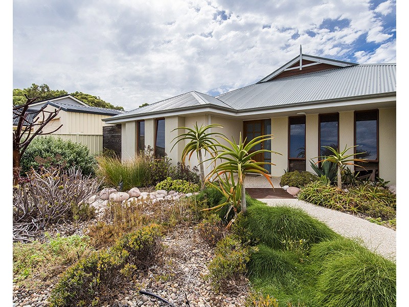 4 Katanning Avenue, Dawesville WA 6211