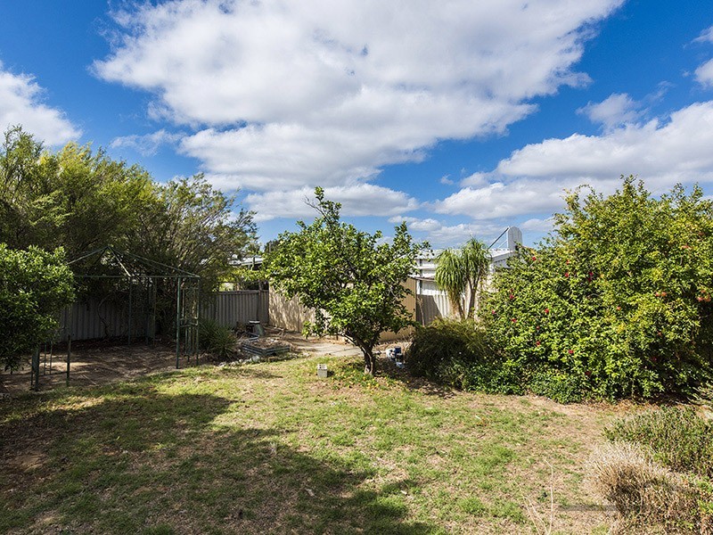 90 Morfitt Street, Mandurah WA 6210