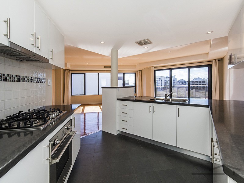 4/27 Treviso Mews, Mandurah WA 6210