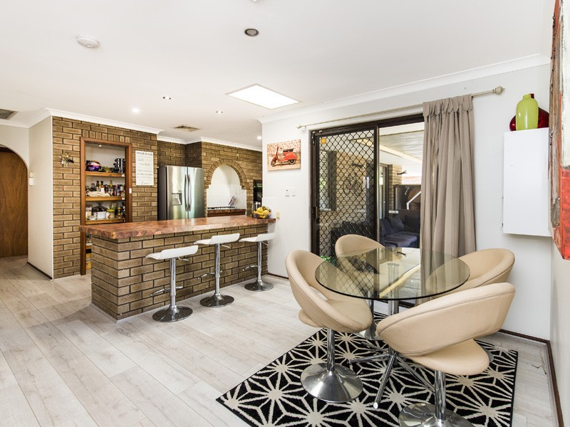 59 Glencoe Parade, Halls Head WA 6210