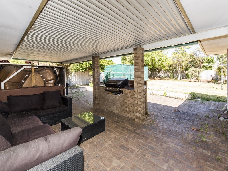 59 Glencoe Parade, Halls Head WA 6210