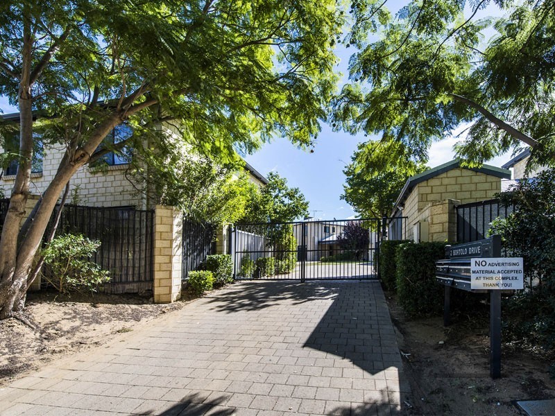 8/2 Bortolo Drive, Greenfields WA 6210
