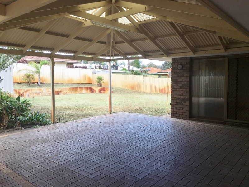 52 Glencoe Parade, Halls Head WA 6210