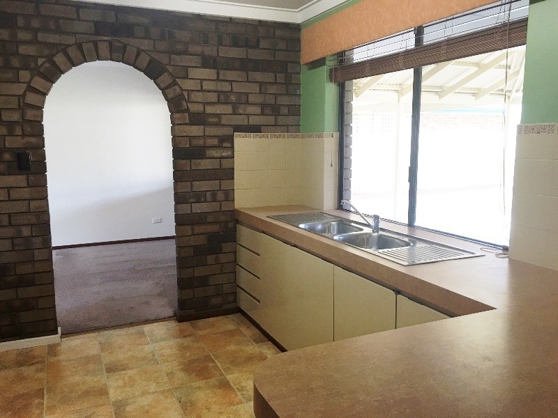 52 Glencoe Parade, Halls Head WA 6210