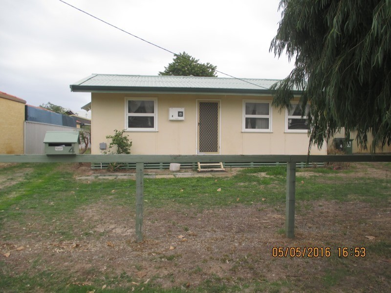 4 Nestor Way, Silver Sands WA 6210