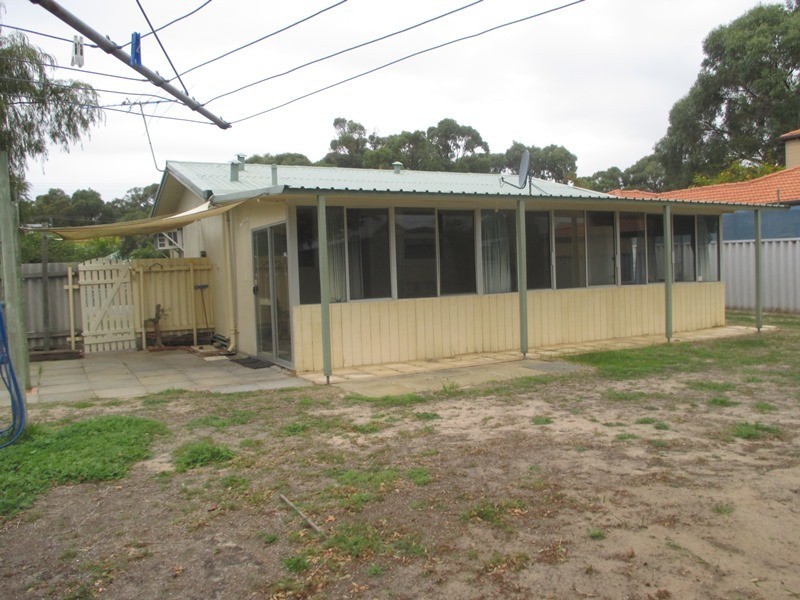 4 Nestor Way, Silver Sands WA 6210