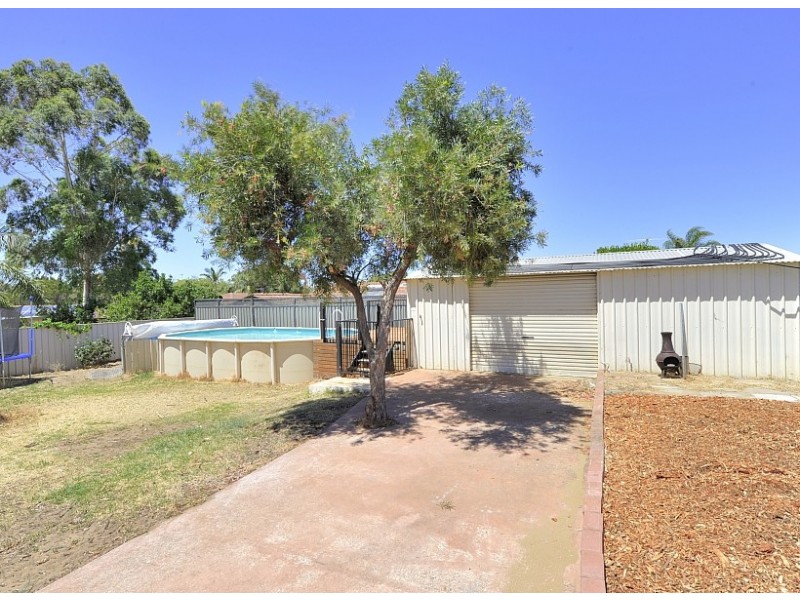 14 Satinash Retreat, Halls Head WA 6210