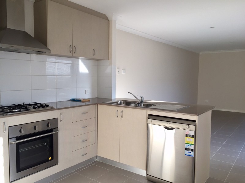 64 Mallina Crescent, Golden Bay WA 6174