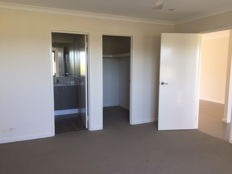 64 Mallina Crescent, Golden Bay WA 6174