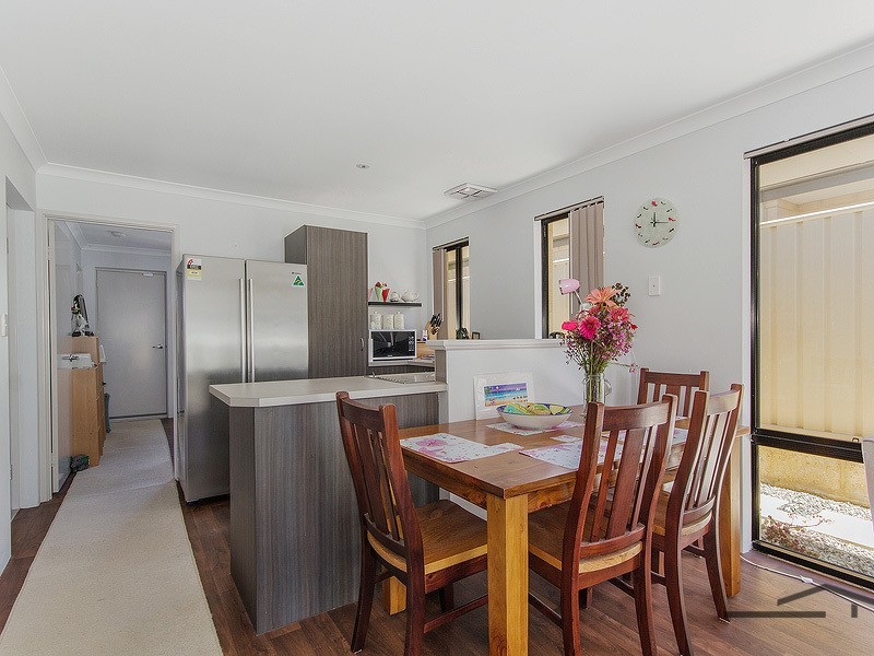 15 Payanna Grange, Lakelands WA 6180