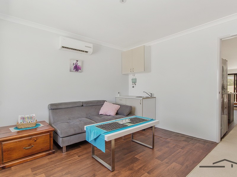 15 Payanna Grange, Lakelands WA 6180