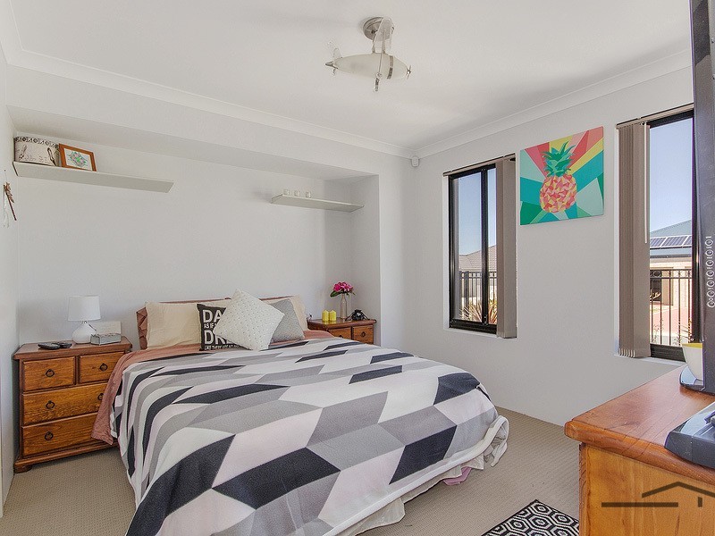 15 Payanna Grange, Lakelands WA 6180