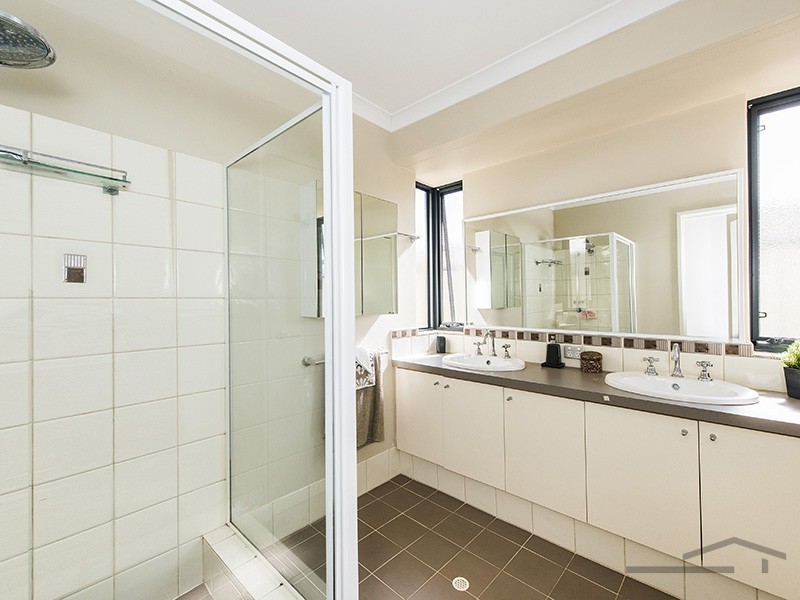 26 Bellavista Parade, Meadow Springs WA 6210