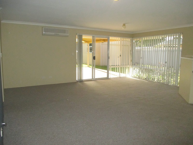 3 Sunningdale Chase, Meadow Springs WA 6210