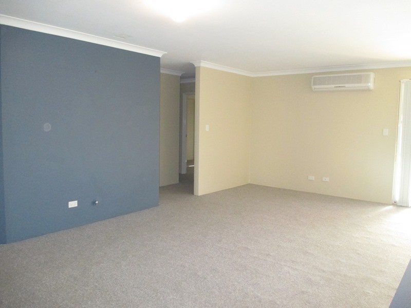 3 Sunningdale Chase, Meadow Springs WA 6210