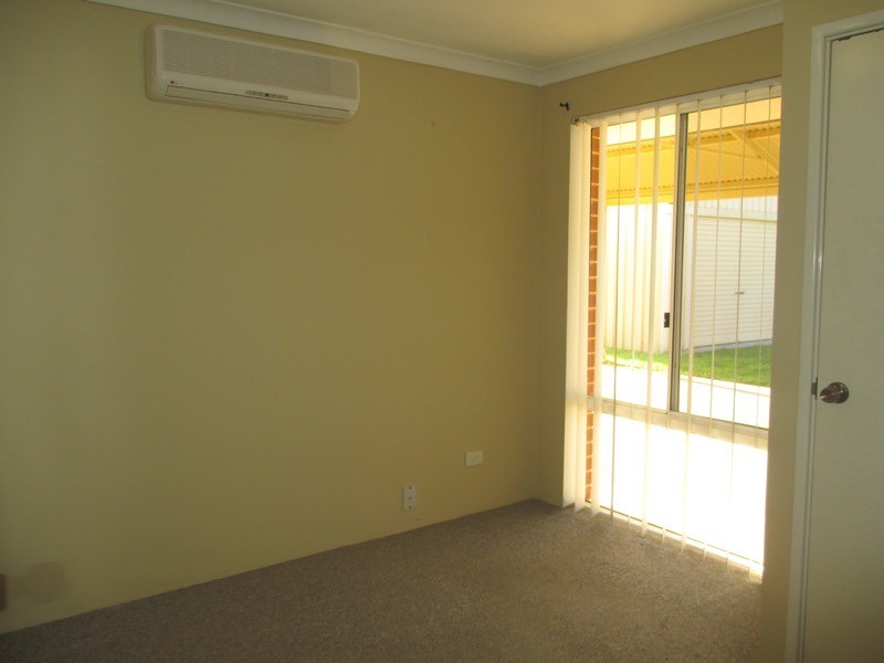 3 Sunningdale Chase, Meadow Springs WA 6210