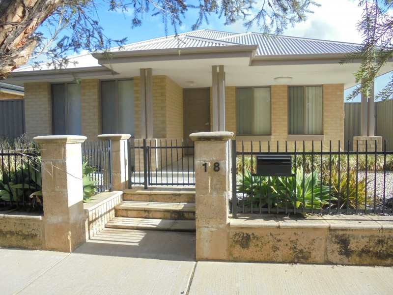 18 Countess Circuit, South Yunderup WA 6208