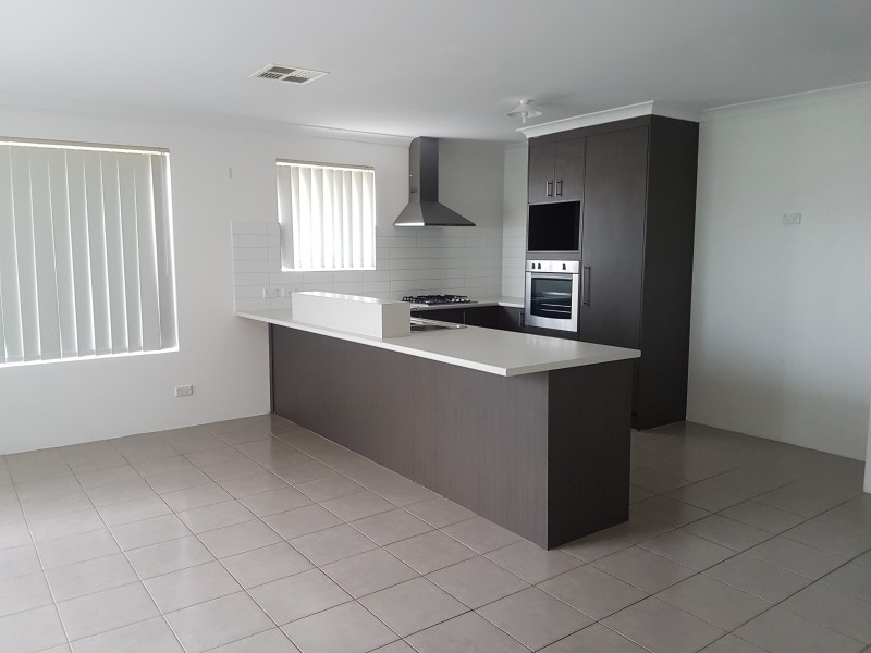 18 Countess Circuit, South Yunderup WA 6208