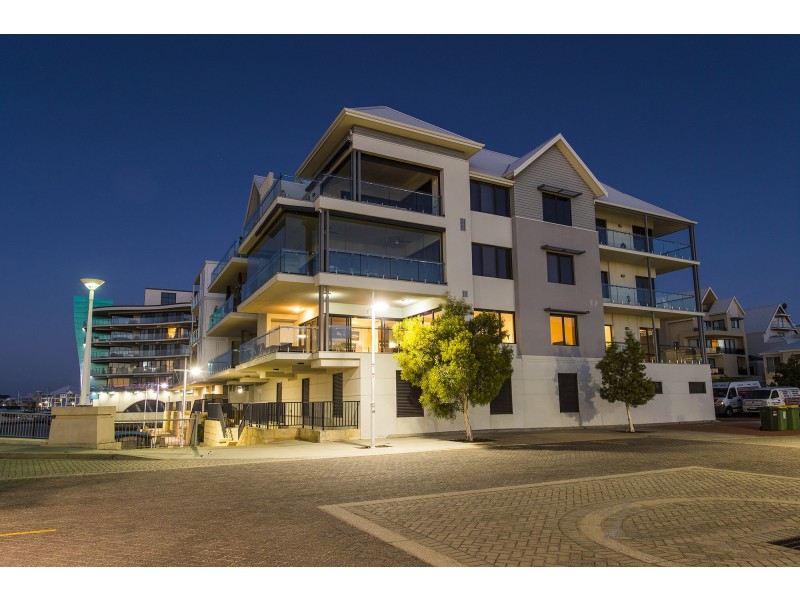 1/18 Cannaregio Square, Mandurah WA 6210