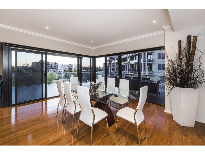 1/18 Cannaregio Square, Mandurah WA 6210