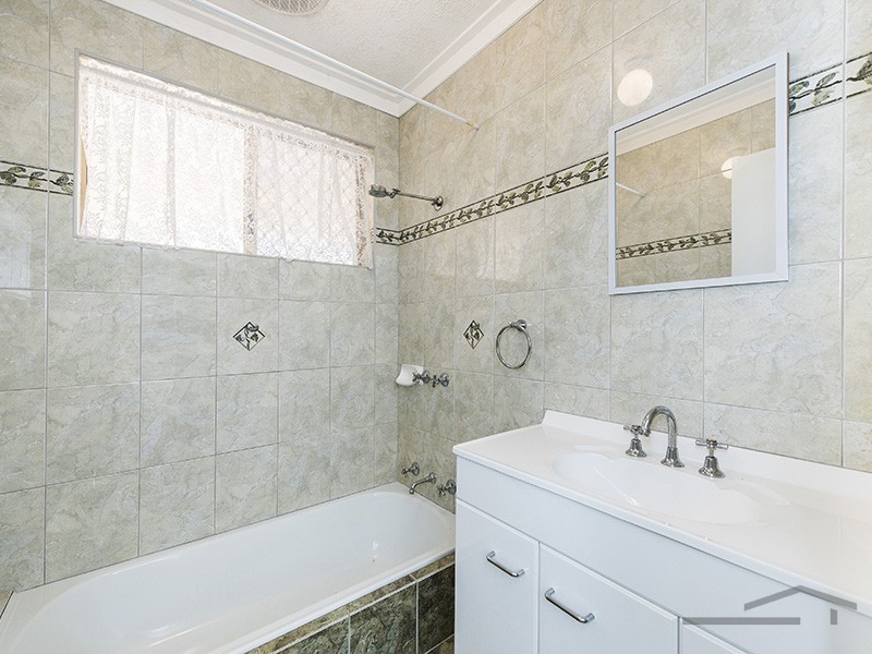 34 Glencoe Parade, Halls Head WA 6210