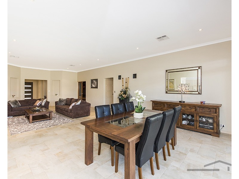 3 Loxton Street, Dudley Park WA 6210 CENTURY 21 Coast Realty Mandurah