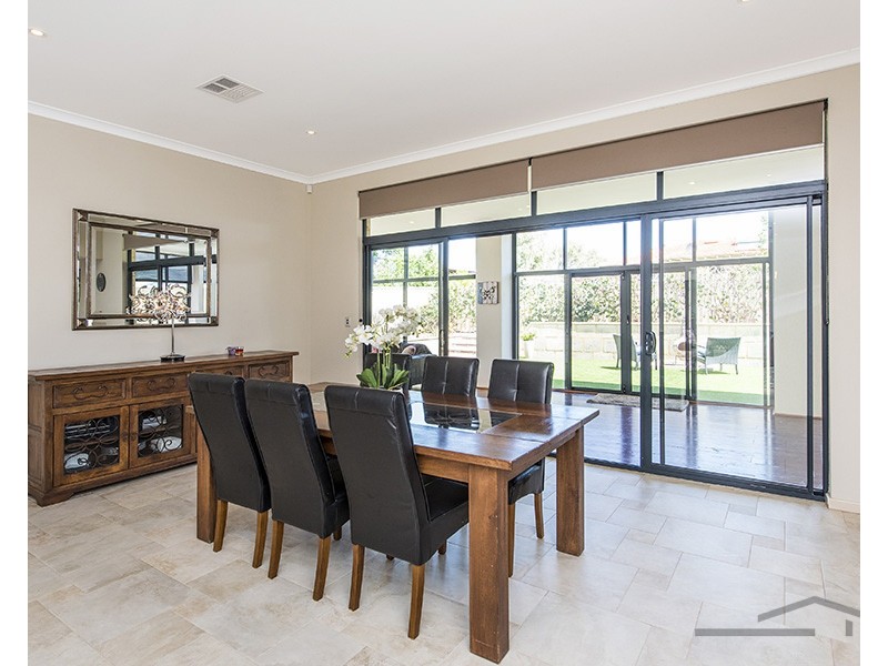3 Loxton Street, Dudley Park WA 6210