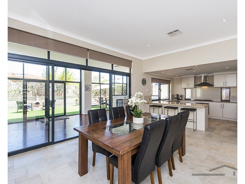 3 Loxton Street, Dudley Park WA 6210