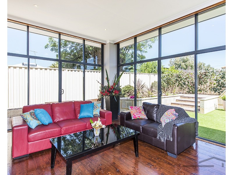 3 Loxton Street, Dudley Park WA 6210